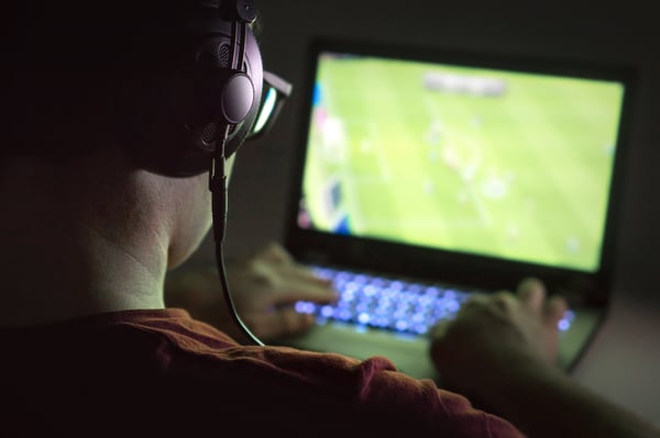 esports fans-min