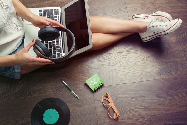 music-streaming-laptop-1200
